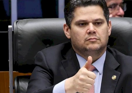 Alcolumbre destrava PEC do fim da 6x1 após conversas com Lula