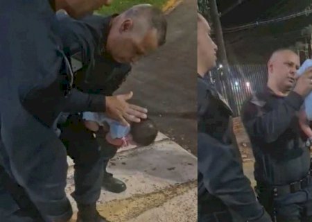 Família chora enquanto policiais militares salvam vida de bebê engasgado em Campo Grande