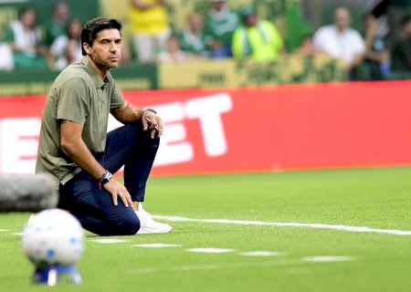 Abel volta a citar final da Libertadores após nova rusga entre Palmeiras e Flamengo: "Asterisco"
