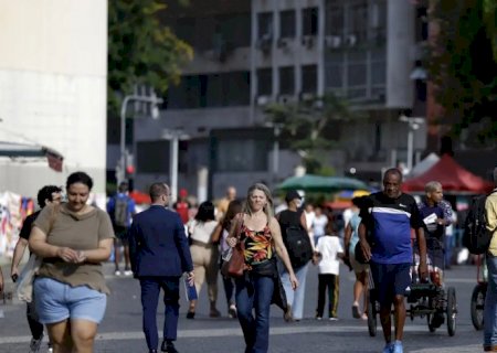 Crescimento populacional caiu para 0,37% em 2026, estima IBGE