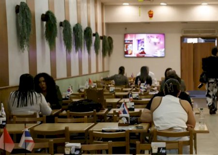 Serviços ocuparam 15,9 milhões e pagaram média de 2,2 mínimos em 2024