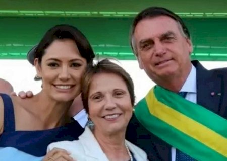 Michelle Bolsonaro aciona 'chefão do PP' para Teresa ser vice de Flávio