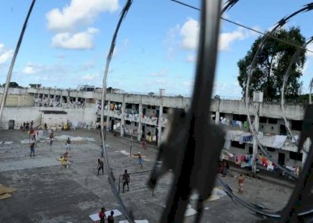Presídios combatem entrada de itens proibidos para facções criminosas