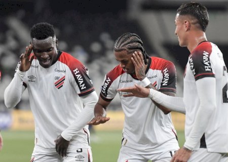 Análise: Athletico é efetivo, sabe sofrer e tem vitória importante de olho em vaga na Libertadores