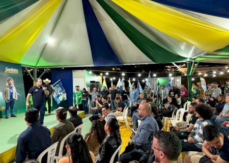 Multidão marca presença com inauguração de comitê de Rodolfo Nogueira