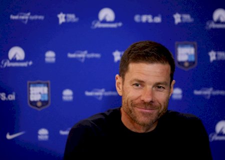 Xabi Alonso admite falhas no Real Madrid, mas diz que "cicatriz está curada"