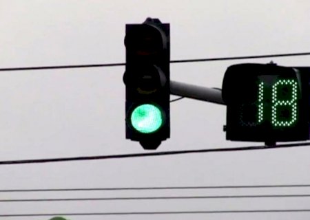 Projeto exige temporizador em semáforos com fiscalização eletrônica