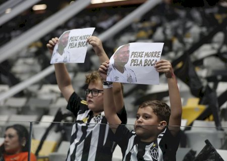 Torcida do Atlético-MG xinga Neymar e provoca antes de jogo contra o Santos; veja imagens