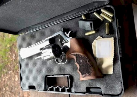 Ca&ccedil;ador perde rev&oacute;lver e muni&ccedil;&otilde;es em rodovia e teme que arma seja usada em crime