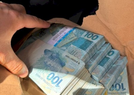 PF apreende R$ 250 mil em comitê de candidato à reeleição em MS