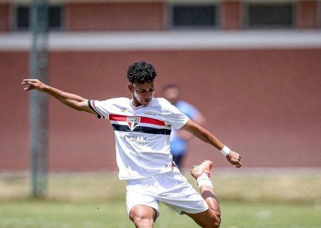 São Paulo acerta transferência de lateral da base para o Palmeiras e mantém 50% dos direitos
