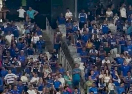 Kaio Jorge e Matheus Pereira discutem sobre pênalti na vitória do Cruzeiro; assista