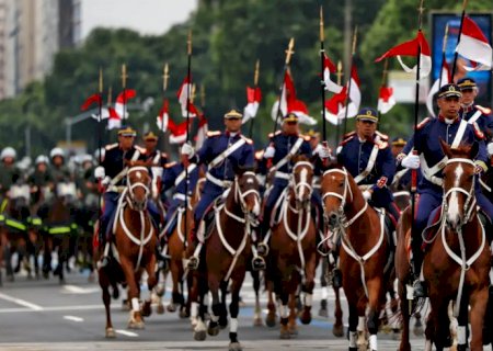 Tradicional desfile cívico-militar é realizado no Rio de Janeiro