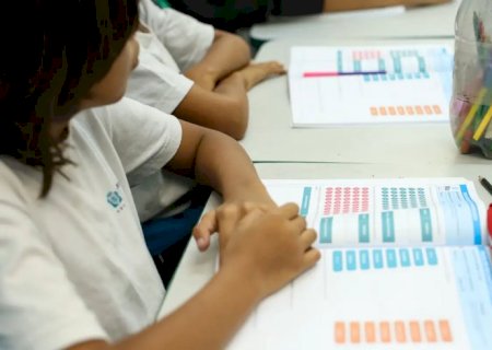 Prazo para escolas escolherem livros didáticos para 2027 termina hoje