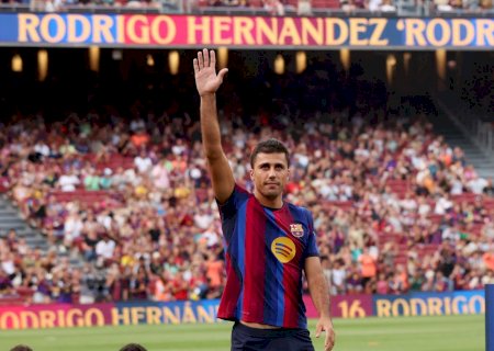 Câmeras flagram Rodri surpreso com adversário do Barcelona: "São muito ruins"