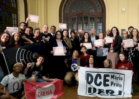UFRJ homenageia vítimas da ditadura com diplomas póstumos
