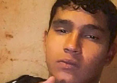 Rapaz executado em casa foi atingido por disparos de 9mm, golpes de faca e possível tortura