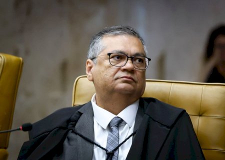 Dino usa inquérito sobre Dark Horse para reconduzir Andrei ao comando da PF