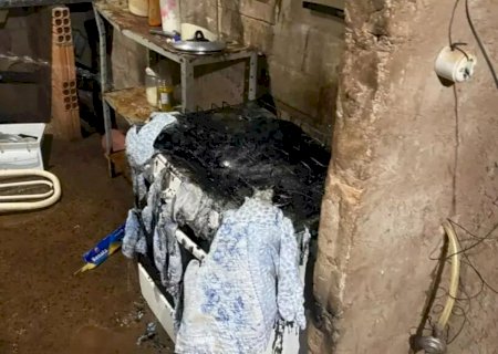 Homem é preso após incendiar casa e perseguir mulher com faca
