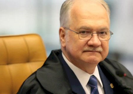 Fachin dá 24h para Mendonça levantar sigilo de todo caso Master