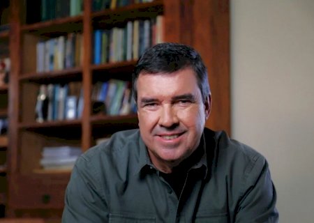 Riedel promete regionalizar saúde para reduzir viagens de pacientes