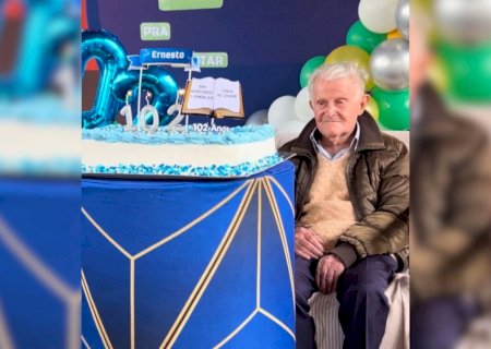 Itaporã - Solteiro e sem filhos, Ernesto comemora 102 anos ao lado de sobrinhos e parentes