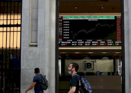 Bolsa sobe 1,3% e atinge maior nível em quase quatro meses