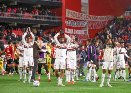 Sem chutar a gol na Argentina, Flamengo sobrevive na Libertadores