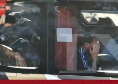 Messi chora muito na chegada ao Monumental, onde se despedirá da Argentina