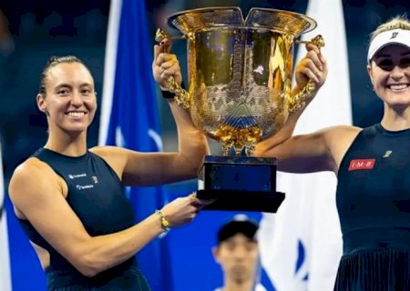 Dupla de Stefani fatura WTA 1000 de Pequim, o 5º título na temporada