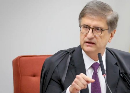 PGR não vê abuso de André Mendonça em investigação contra Moraes