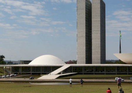 Calendário especial pode acelerar votação da PEC do fim da escala 6x1