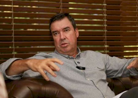 "A gente n&atilde;o loteia governo", diz Riedel sobre futura equipe