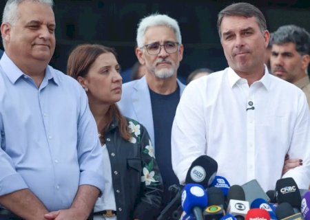 STF nega ter ordenado buscas em endereços de Flávio Bolsonaro